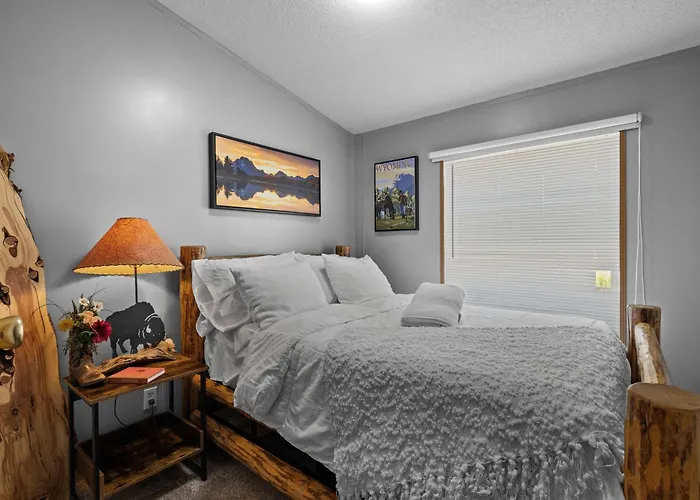 Holiday home Let's Go Wyoming: Riverfront Retreat At Hot Springs State Park Thermopolis