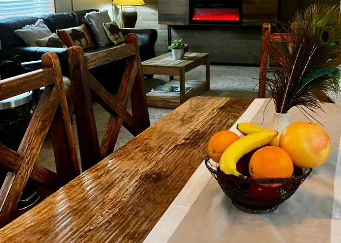 Let's Go Wyoming: Riverfront Retreat At Hot Springs State Park Holiday home