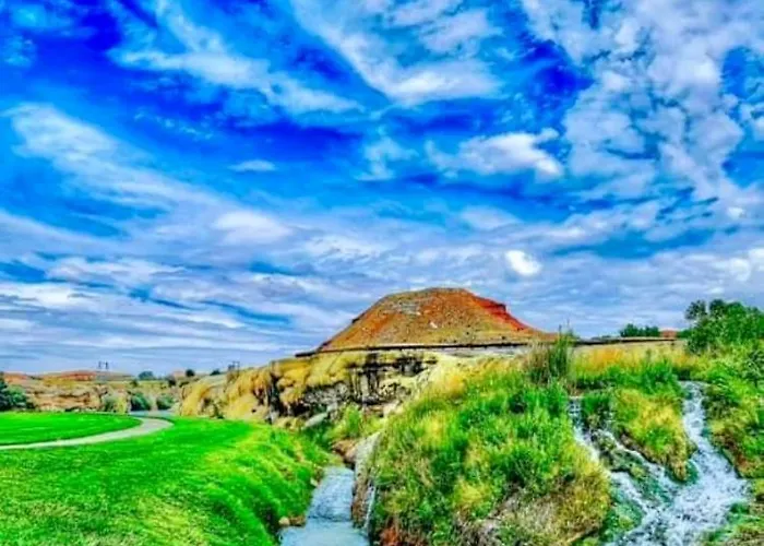 Let's Go Wyoming: Riverfront Retreat At Hot Springs State Park Holiday home